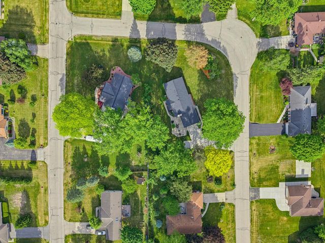 5272 W Silverleaf LANE, Brown Deer, WI 53223