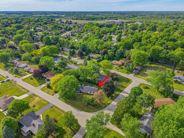 5272 W Silverleaf LANE, Brown Deer, WI 53223