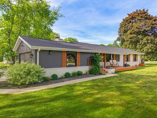 5272 W Silverleaf LANE, Brown Deer, WI 53223
