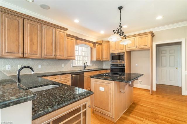 160 Nanzetta Way, Lewisville, NC 27023