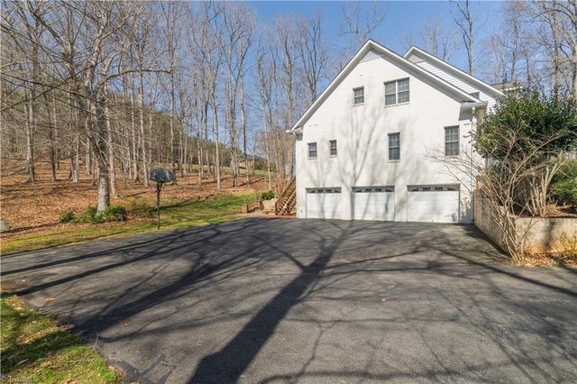 160 Nanzetta Way, Lewisville, NC 27023