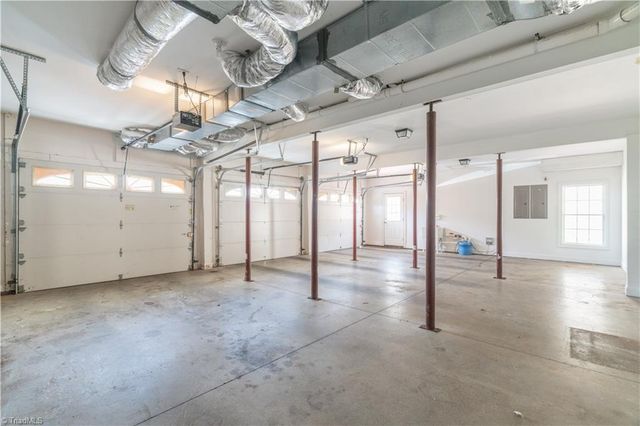 160 Nanzetta Way, Lewisville, NC 27023