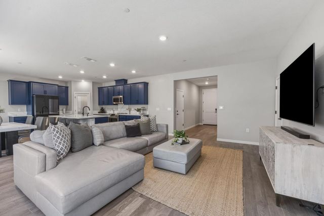 4714 Cantrell Dr, Folsom, CA 95630