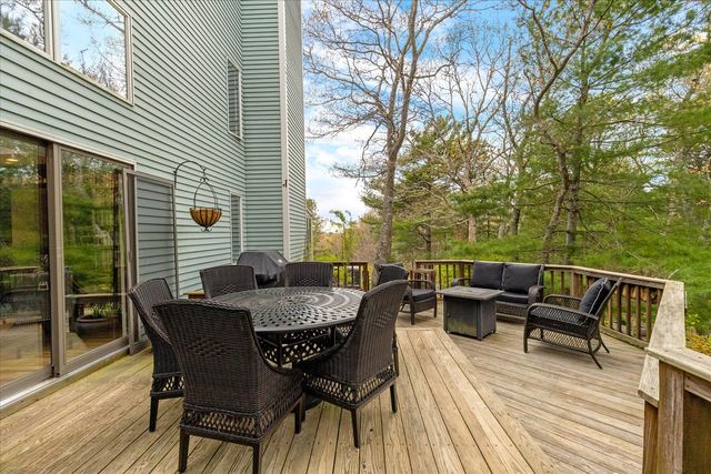 87 Rockledge Drive, North Falmouth, MA 02556