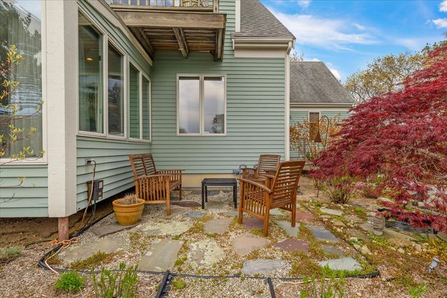 87 Rockledge Drive, North Falmouth, MA 02556