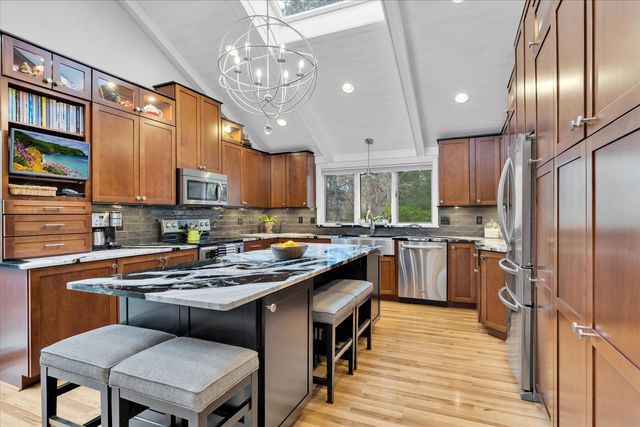 87 Rockledge Drive, North Falmouth, MA 02556