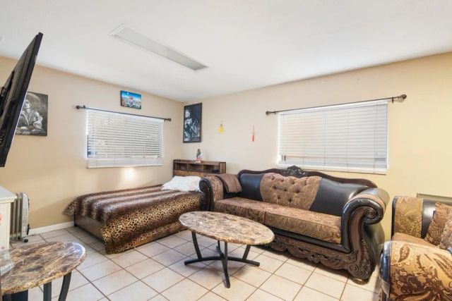 41931 Thornton, Hemet, CA 92544