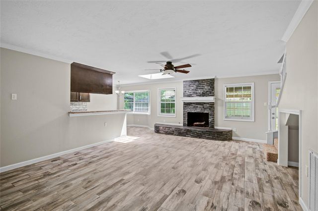 15702 Wandering Trail, Friendswood, TX 77546