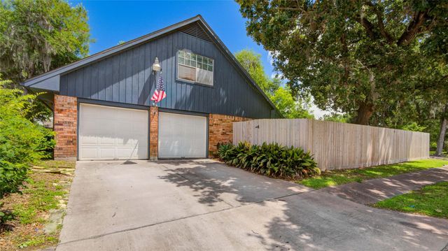 15702 Wandering Trail, Friendswood, TX 77546
