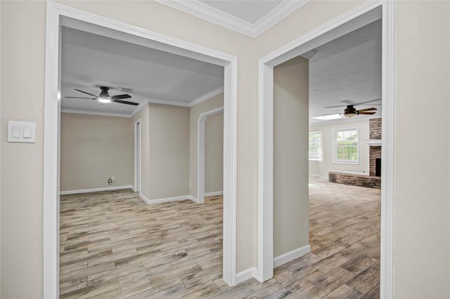15702 Wandering Trail, Friendswood, TX 77546