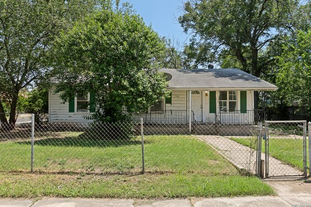 1102 CECILIA ST, San Antonio, TX 78207