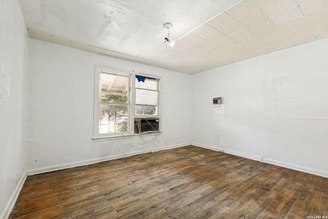 1102 CECILIA ST, San Antonio, TX 78207