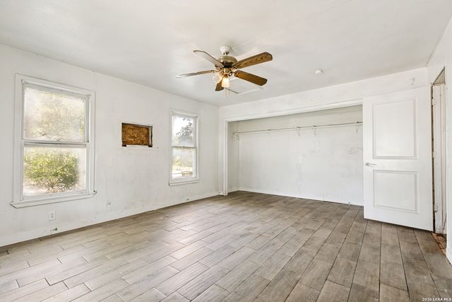 1102 CECILIA ST, San Antonio, TX 78207