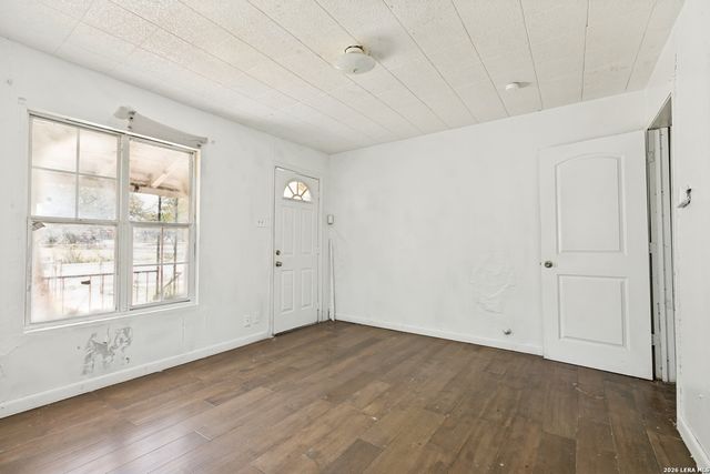 1102 CECILIA ST, San Antonio, TX 78207
