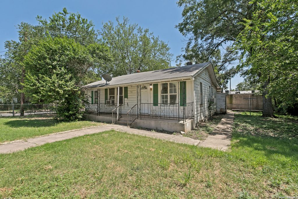 1102 CECILIA ST, San Antonio, TX 78207