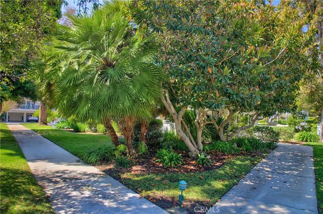 824 Via Alhambra D, Laguna Woods, CA 92637