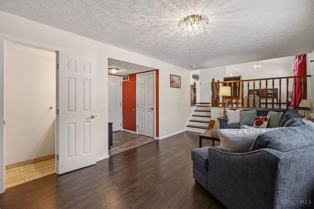 5449 Old Farm Drive, Deerfield Twp., OH 45040