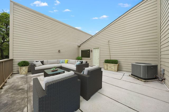 1537 Prairie Grove Drive, Houston, TX 77077