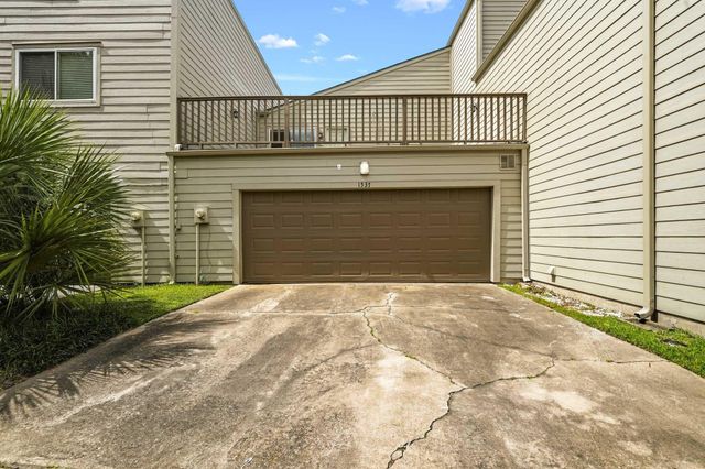 1537 Prairie Grove Drive, Houston, TX 77077