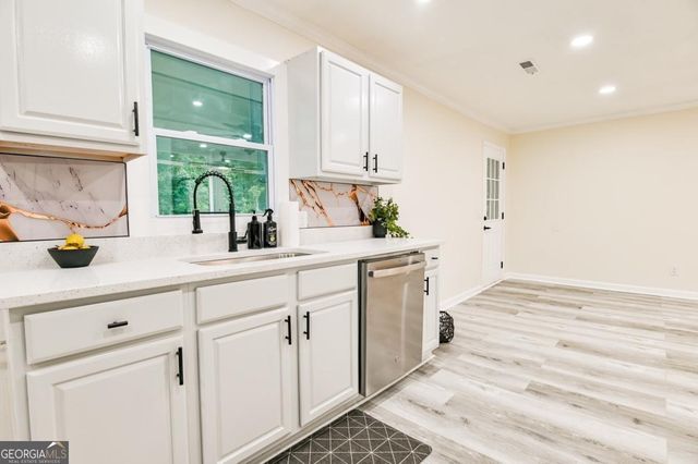 38 Red Oak Drive, Newnan, GA 30263