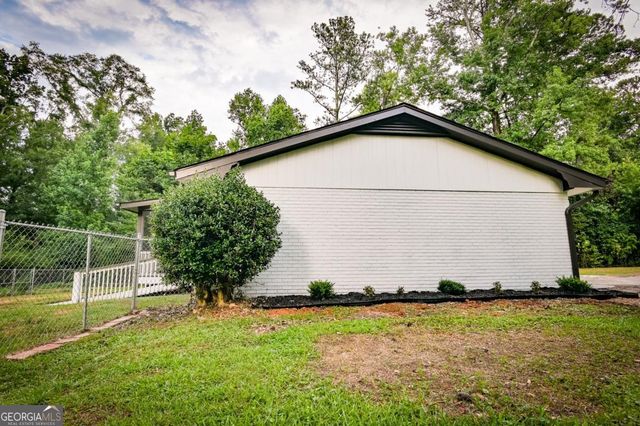 38 Red Oak Drive, Newnan, GA 30263