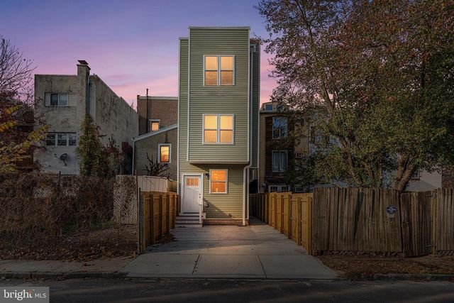 2551 SALMON ST, Philadelphia, PA 19125