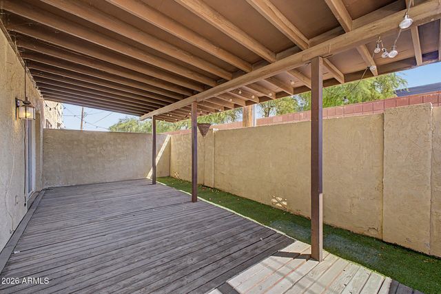 2225 E CATALINA Drive, Phoenix, AZ 85016