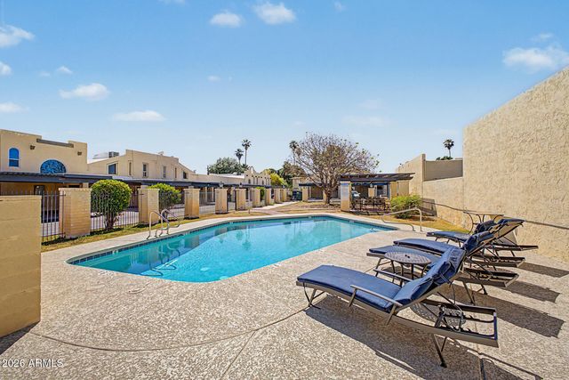 2225 E CATALINA Drive, Phoenix, AZ 85016