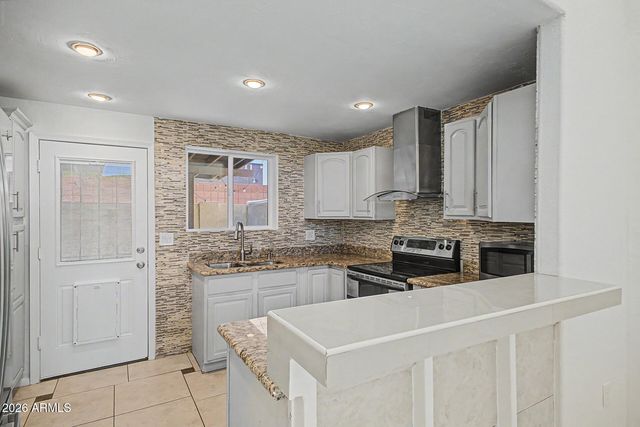 2225 E CATALINA Drive, Phoenix, AZ 85016