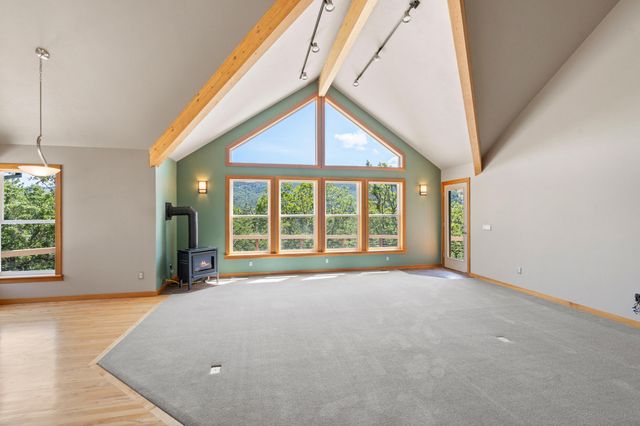 30 Steinman Drive, Ashland, OR 97520