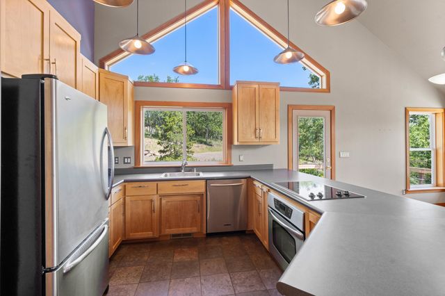 30 Steinman Drive, Ashland, OR 97520