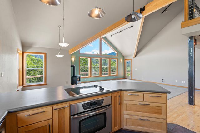 30 Steinman Drive, Ashland, OR 97520