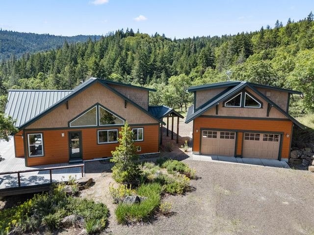 30 Steinman Drive, Ashland, OR 97520