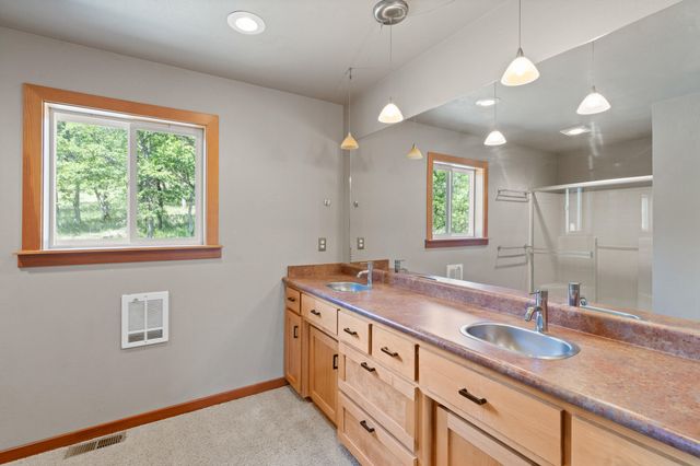 30 Steinman Drive, Ashland, OR 97520