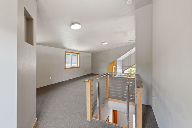 30 Steinman Drive, Ashland, OR 97520