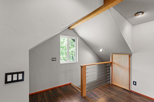 30 Steinman Drive, Ashland, OR 97520