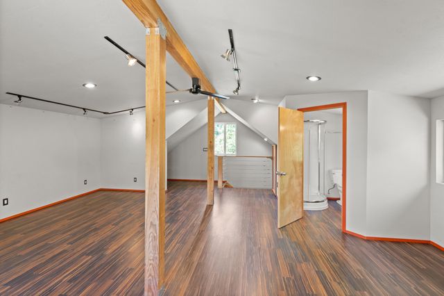 30 Steinman Drive, Ashland, OR 97520