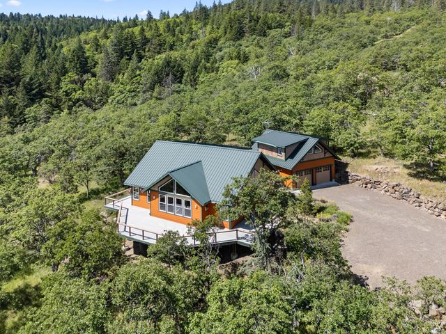 30 Steinman Drive, Ashland, OR 97520