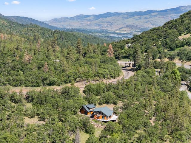 30 Steinman Drive, Ashland, OR 97520