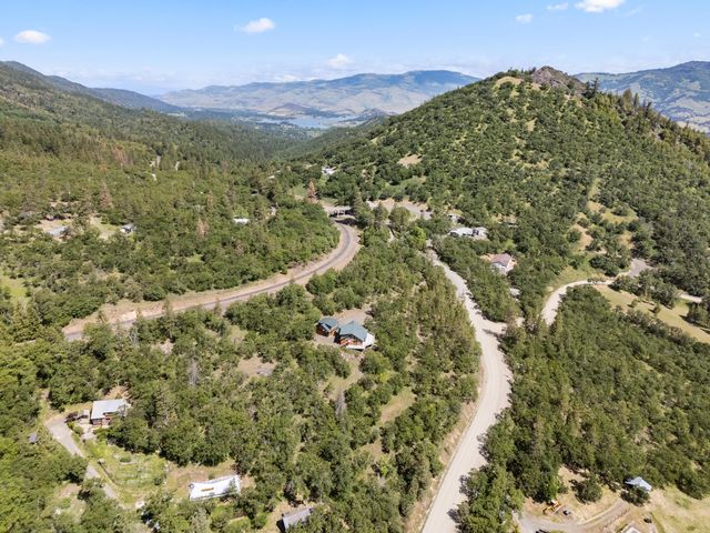 30 Steinman Drive, Ashland, OR 97520