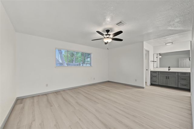 9912 Blue Bird Street, La Porte, TX 77571