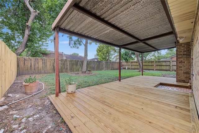 9912 Blue Bird Street, La Porte, TX 77571