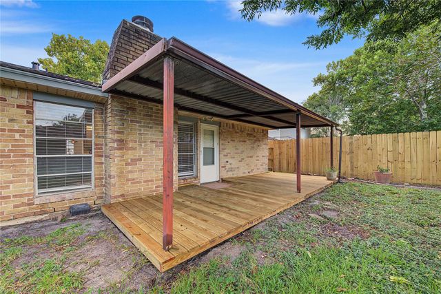 9912 Blue Bird Street, La Porte, TX 77571