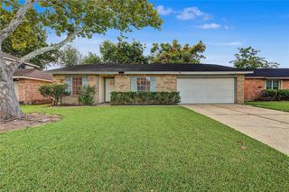 9912 Blue Bird Street, La Porte, TX 77571