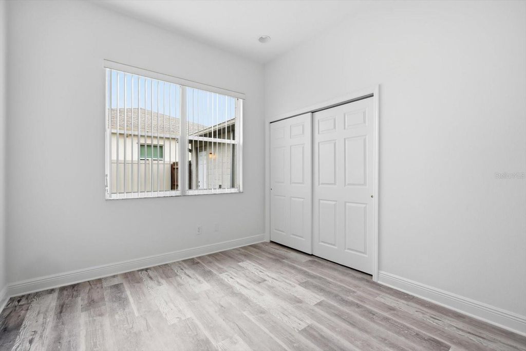 Image 16 of property listing at 14902 DEVONSHIRE WOODS PLACE, Tampa, FL 33624
