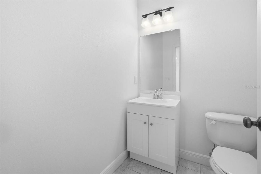 Image 17 of property listing at 14902 DEVONSHIRE WOODS PLACE, Tampa, FL 33624