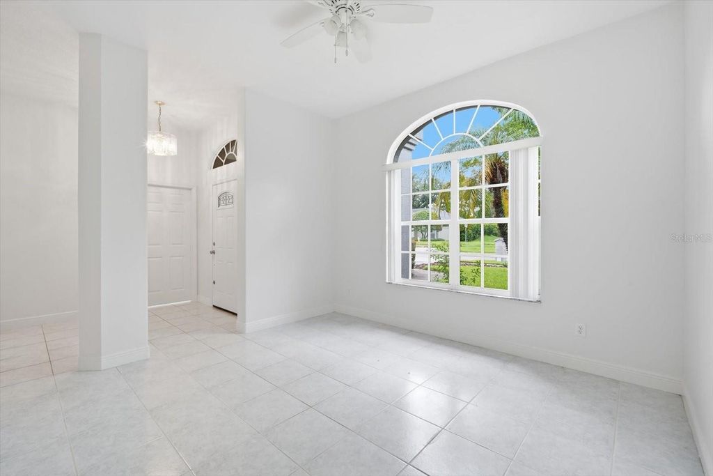 Image 24 of property listing at 14902 DEVONSHIRE WOODS PLACE, Tampa, FL 33624