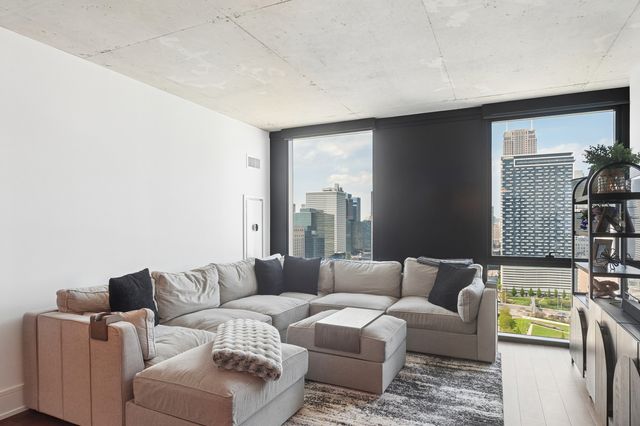 234 W Polk Street 2504, Chicago, IL 60607