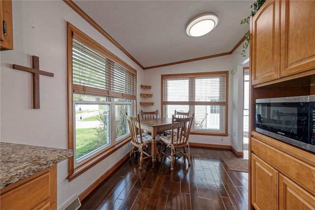 1616 Glenn St, North Fayette, PA 15057