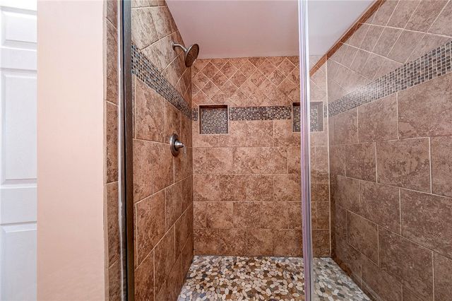 1616 Glenn St, North Fayette, PA 15057